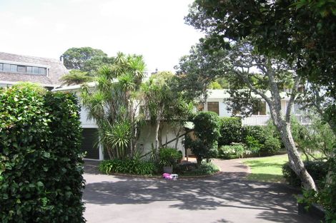 Photo of property in 14 Braemar Road, Castor Bay, Auckland, 0620