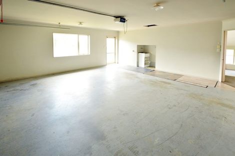 Photo of property in 64a Peverill Crescent, Papatoetoe, Auckland, 2025