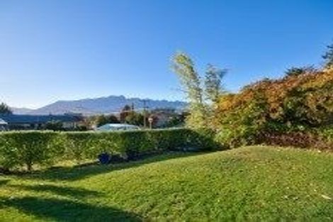 Photo of property in 4a Avalon Crescent, Fernhill, Queenstown, 9300