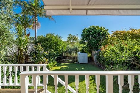 Photo of property in 7 Rodney Road, Northcote Point, Auckland, 0627