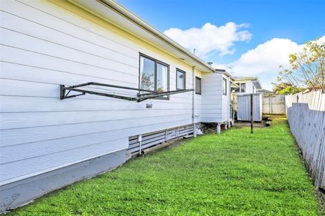 Photo of property in 2/55 Alfriston Road, Manurewa East, Auckland, 2102