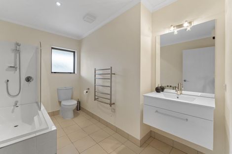 Photo of property in 28 Sue Avenue, Otaki, 5512