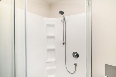 Photo of property in 68/2a Hedges Street, Sanson, 4817