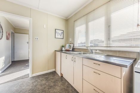 Photo of property in 2/50 Parkers Road, Tahunanui, Nelson, 7011