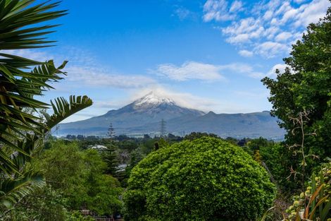 Photo of property in 265 Coronation Avenue, Welbourn, New Plymouth, 4310