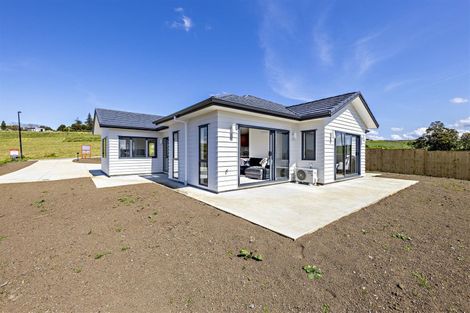 Photo of property in 3 Catherine Mclean Road, Pukekohe, 2120