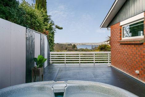 Photo of property in 2/13 Scenic Heights, Acacia Bay, Taupo, 3330