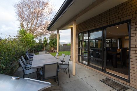 Photo of property in 39 Tennyson Avenue, Kelvin Grove, Palmerston North, 4414