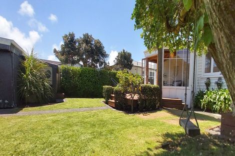 Photo of property in 20 Ropiha Street, Fitzroy, New Plymouth, 4312