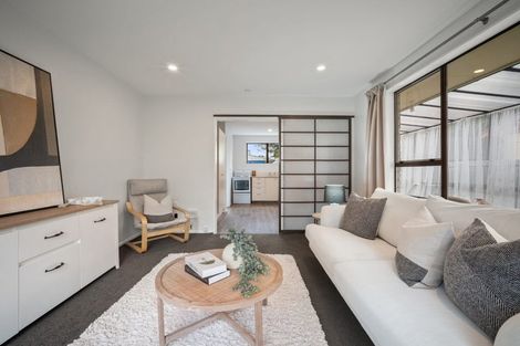 Photo of property in 2/32 Prestons Road, Redwood, Christchurch, 8051