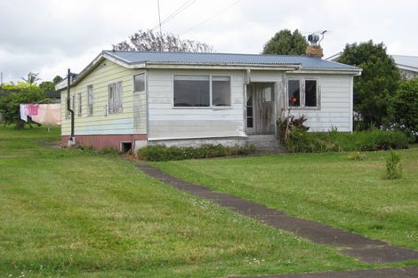 Photo of property in 68 Kiwi Esplanade, Mangere Bridge, Auckland, 2022