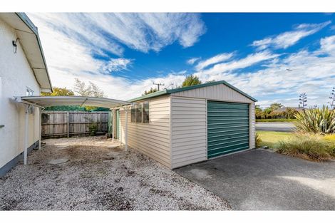 Photo of property in 14 Woodend Road, Woodend, 7610