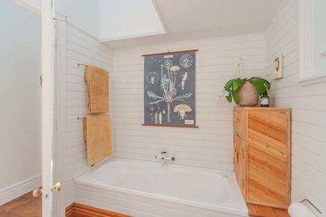 Photo of property in 1 Totara St Rona Bay, Eastbourne, Lower Hutt, 5013