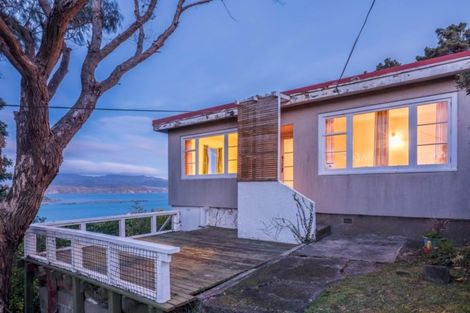Photo of property in 103 View Road, Houghton Bay, Wellington, 6023