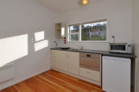 Photo of property in 35 Seaview Terrace, Northland, Wellington, 6012