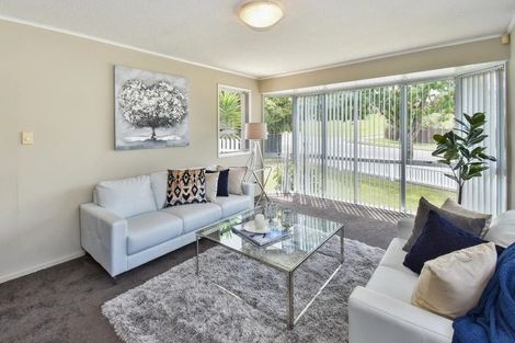 Photo of property in 83 Everglade Drive, Goodwood Heights, Auckland, 2105