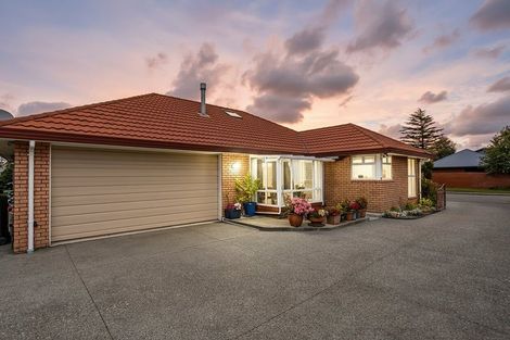 Photo of property in 4a-b Goodwood Close, Rangiora, 7400