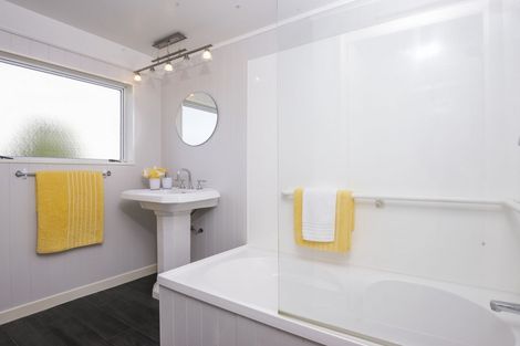 Photo of property in 364 Swanson Road, Ranui, Auckland, 0612