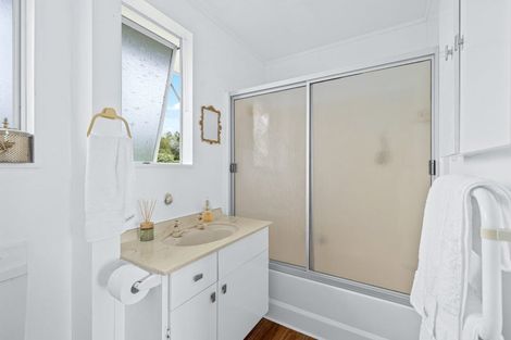 Photo of property in 15 Kotuku Place, Snells Beach, 0920