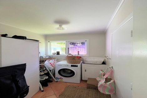 Photo of property in 23 Paton Avenue, Te Atatu South, Auckland, 0610