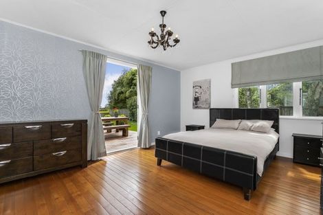 Photo of property in 12 Village Way, Ardmore, Papakura, 2582