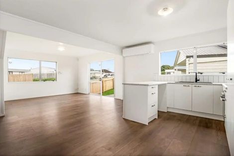 Photo of property in 1/24 Solveig Place, Randwick Park, Auckland, 2105