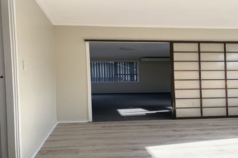 Photo of property in 22 Peterhouse Place, West Harbour, Auckland, 0618