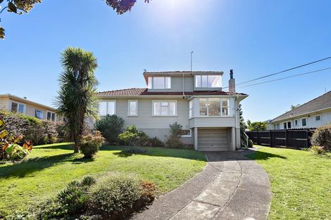 Photo of property in 19 Belmont Terrace, Milford, Auckland, 0620