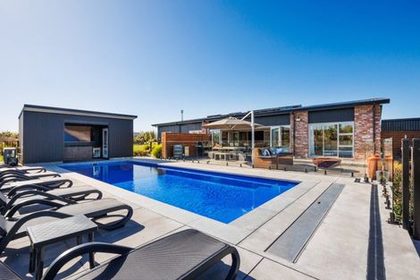 Photo of property in 9 Paterson Lane, Kelvin Grove, Palmerston North, 4470