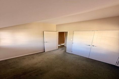 Photo of property in 2 Oakway Drive, Schnapper Rock, Auckland, 0632