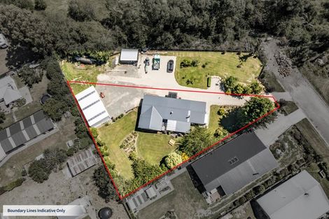 Photo of property in 12 Achray Street, Waiau, 7332