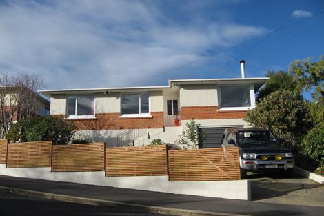 Photo of property in 4 Shearwater Rise, Rothesay Bay, Auckland, 0630