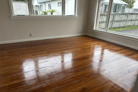 Photo of property in 34 Golf Road, New Lynn, Auckland, 0600