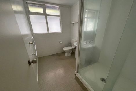 Photo of property in 32 James Street, Bayview, Auckland, 0629