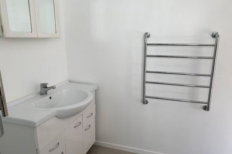 Photo of property in 12 Bryers Place, Bayview, Auckland, 0629