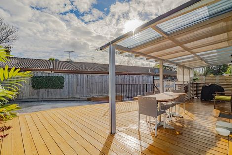 Photo of property in 2/21 Rapallo Place, Farm Cove, Auckland, 2012