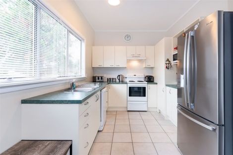 Photo of property in 60 Waimumu Road, Massey, Auckland, 0614