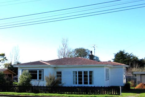 Photo of property in 28 Johnston Street, Featherston, 5710