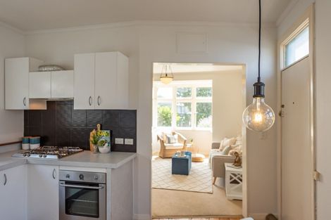 Photo of property in 36 Apu Crescent, Lyall Bay, Wellington, 6022