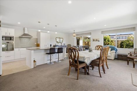 Photo of property in 11 Allington Place, Bethlehem, Tauranga, 3110
