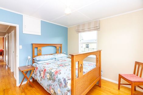 Photo of property in 37 Te Kiri Street, Himatangi Beach, Foxton, 4891
