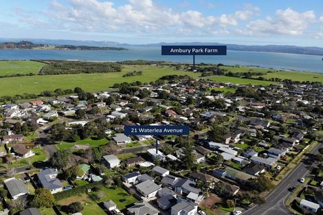 Photo of property in 21 Waterlea Avenue, Mangere Bridge, Auckland, 2022
