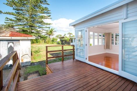 Photo of property in 120 West End Road, Westmere, Auckland, 1022