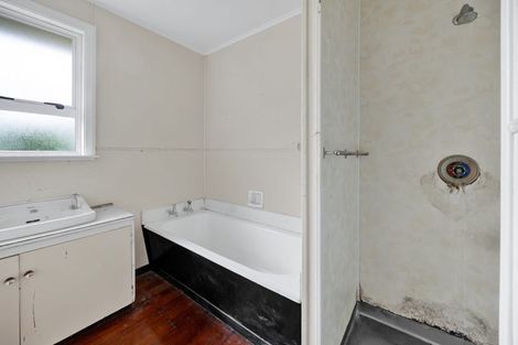 Photo of property in 58 Reid Avenue, Hawera, 4610