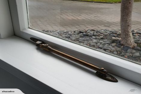 Photo of property in 25 Taupaki Road, Taupaki, Henderson, 0782