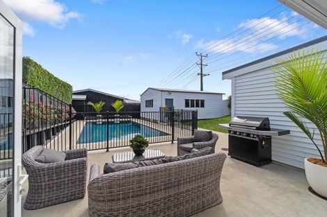 Photo of property in 38 Aramoana Avenue, Devonport, Auckland, 0624