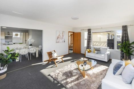 Photo of property in 11 Eglinton Street, Avondale, Christchurch, 8061