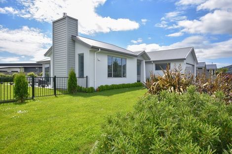 Photo of property in 19 Ben Lomond Drive, Mosgiel, 9024