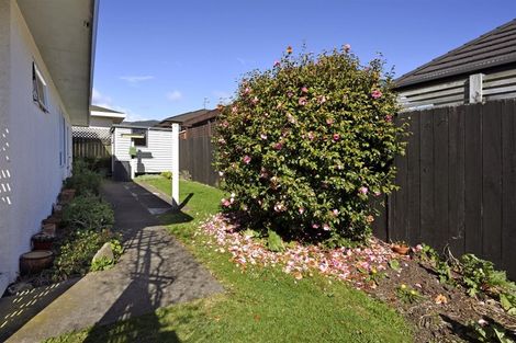 Photo of property in 2/11 Stead Crescent, Stoke, Nelson, 7011