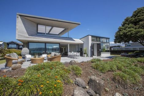 Photo of property in 65 Taumata Road, Omaha, 0986